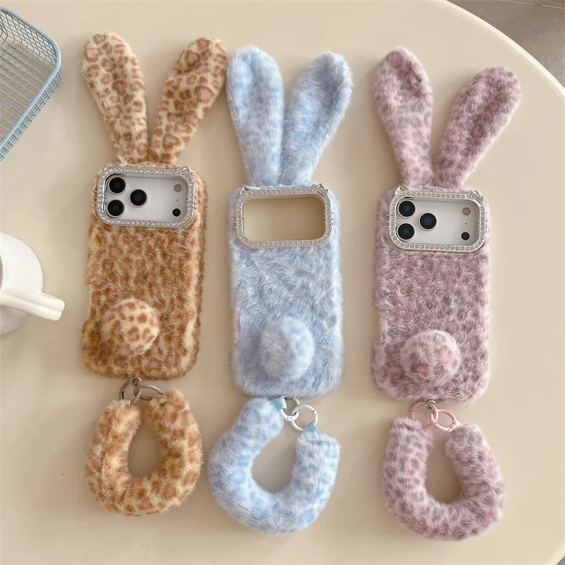 Apple Iphone 16 - Casing Bulu Lembut Motif Kartun Lucu